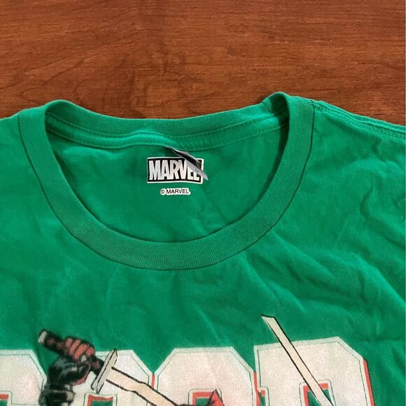 Deadpool shirt size medium Marvel comics - Picture 3 of 3